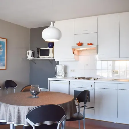 Stunning 2-bedroom Duplex T64 Appartamento Ostenda